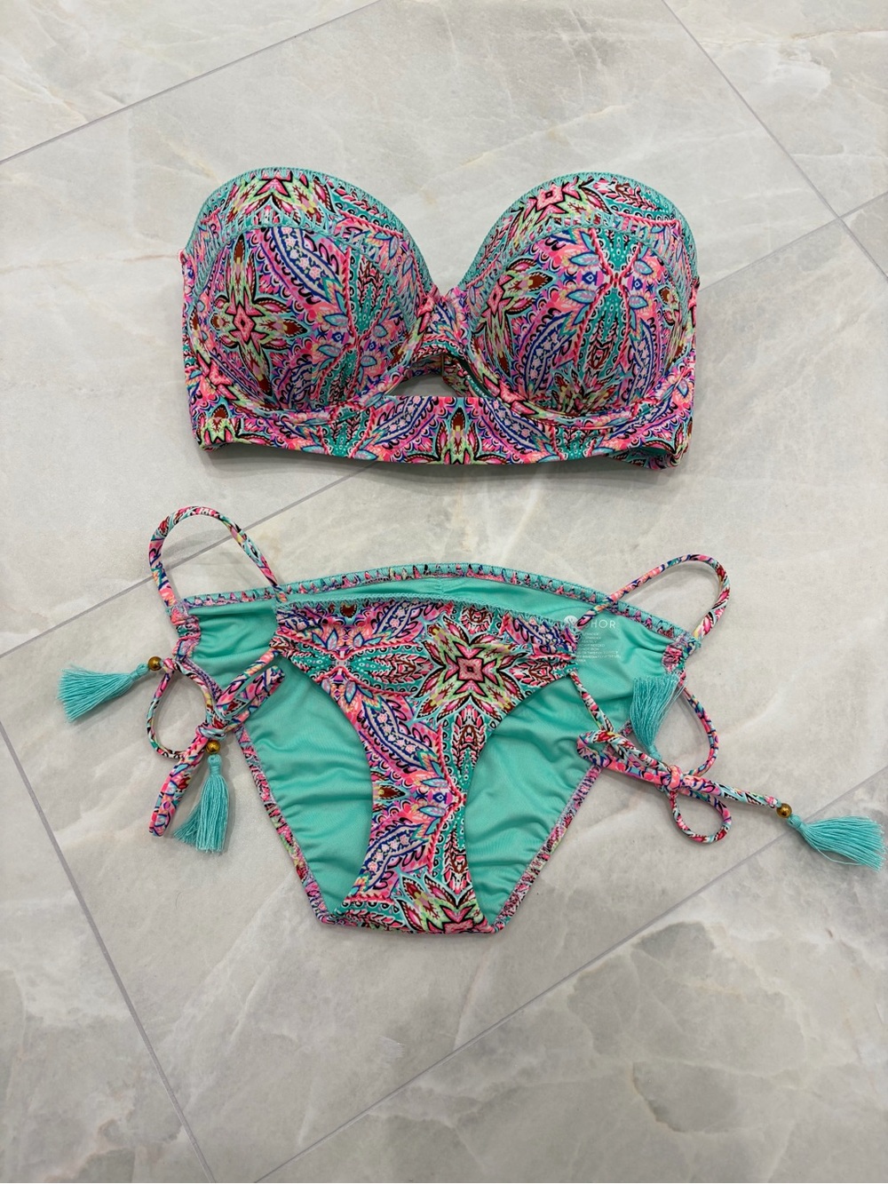 Shade & Shore Multicolor Bikini - 34D/XS